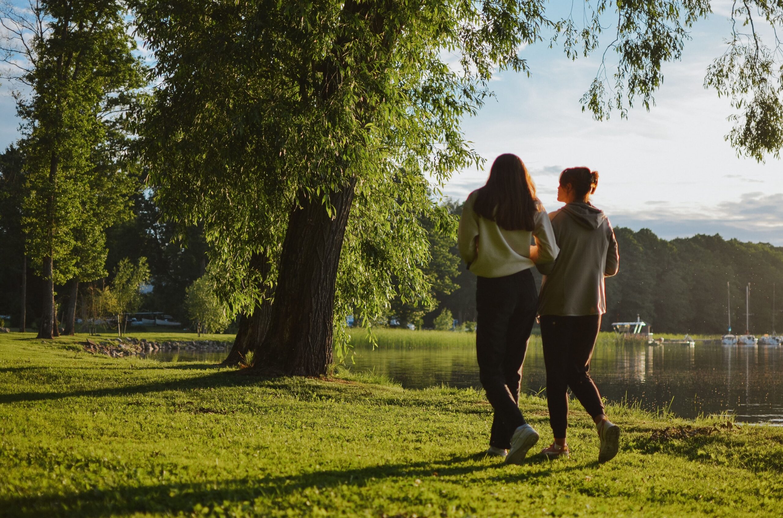 Walk & Talk Therapy: How Nature-Based Sessions Can Help You Heal
